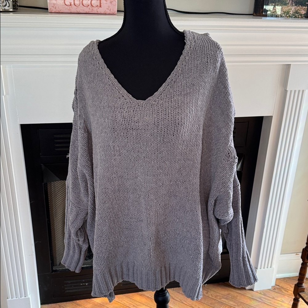POL Heather Gray V-Neck Oversized Hooded Sweater 
NWOT - Size Small